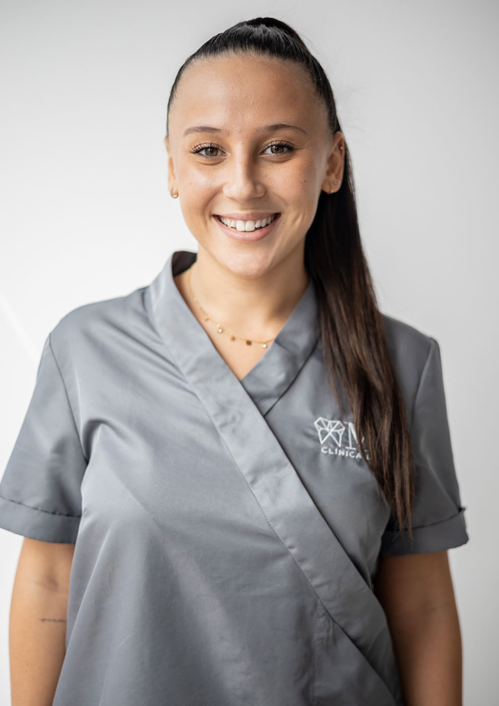 ainhoa-clinica-mg-dental-auxiliar-dental-higienista ainhoa-clinica-mg-dental-auxiliar-dental-higienista